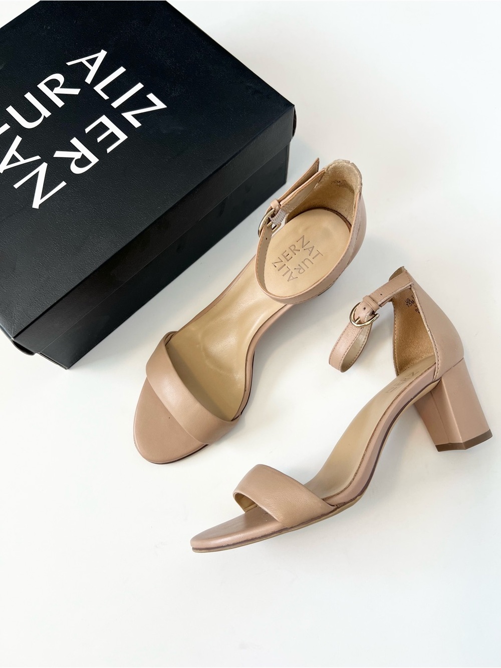 Naturalizer Vera Barely Nude leather sandal heels Size 7.5 Comfort Neutral Tan